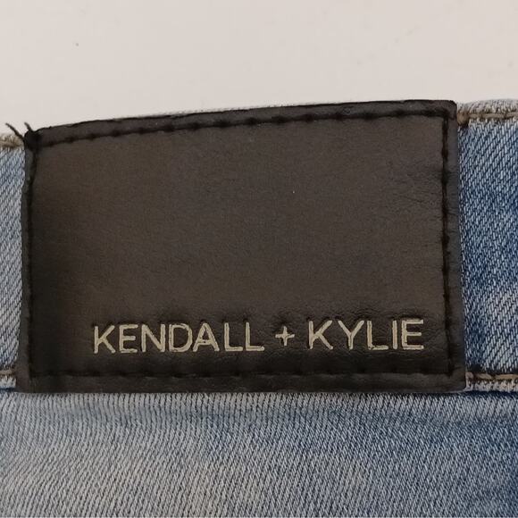 Kendall & Kylie Denim Shorts Juniors 3/26 Blue Distressed Cuffed Mid Rise Icon - Picture 12 of 13